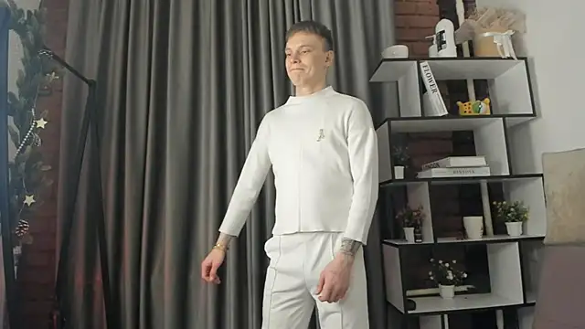 Snapshot of TwinkWhite chatting on April 2026 08:20:02 PM TwinkWhite online show from April 2026 08:20:02 PM