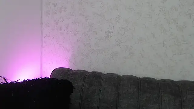 Snapshot of LunaMyers chatting on May 2026 05:40:02 PM LunaMyers online show from May 2026 05:40:02 PM