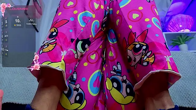 Snapshot of Perlaa_moon_ chatting on July 2026 03:51:01 PM Perlaa moon online show from July 2026 03:51:01 PM