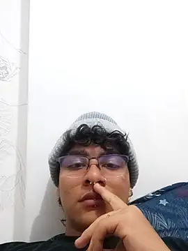 Snapshot of xhecho_uzumaki chatting on April 2026 03:31:02 AM xhecho uzumaki online show from April 2026 03:31:02 AM