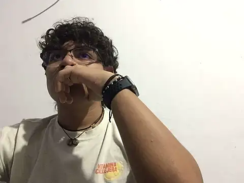 Snapshot of xhecho_uzumaki chatting on June 2026 05:32:02 AM xhecho uzumaki online show from June 2026 05:32:02 AM