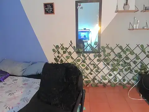 Snapshot of MilaValentine chatting on April 2026 07:52:02 PM MilaValentine online show from April 2026 07:52:02 PM