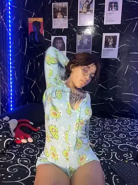 Ashnikko    online show from June 2026 11:38:02 PM