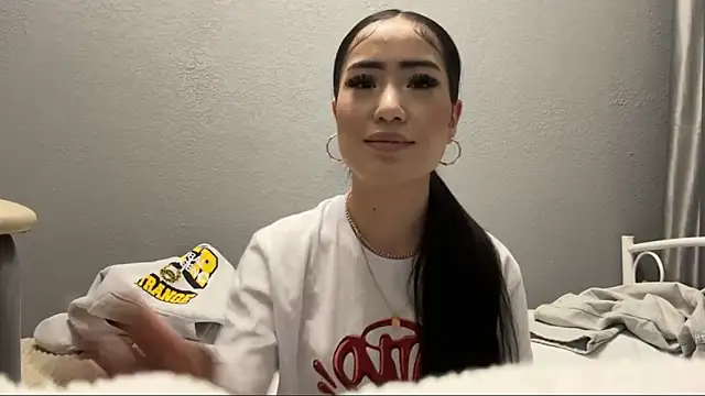 YukkiBones online show from April 2026 10:54:02 PM