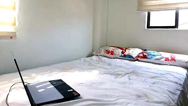 Snapshot of andrew_1520 chatting on November 2025 06:18:02 PM andrew 1520 online show from November 2025 06:18:02 PM