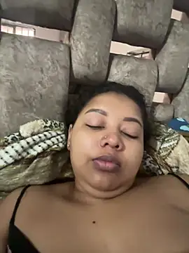 Snapshot of Ninibella chatting on July 2026 11:47:02 AM Ninibella online show from July 2026 11:47:02 AM