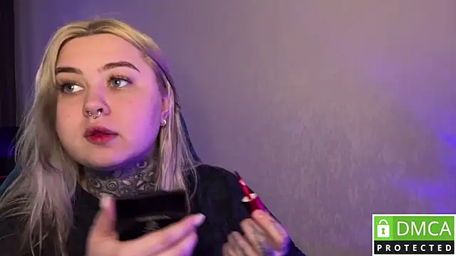 Snapshot of CuteUna chatting on April 2026 09:48:01 AM CuteUna online show from April 2026 09:48:01 AM