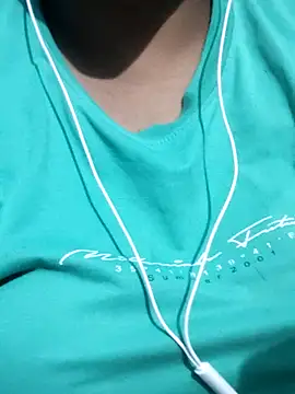 Siya mic online show from April 2026 06:02:01 PM