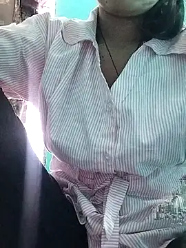 Snapshot of Liviya__225__ chatting on April 2026 11:48:01 AM Liviya 225 online show from April 2026 11:48:01 AM