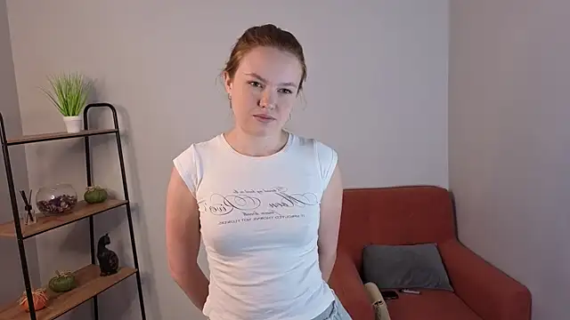 Snapshot of Kira_Lemos chatting on June 2026 10:03:02 AM Kira Lemos online show from June 2026 10:03:02 AM