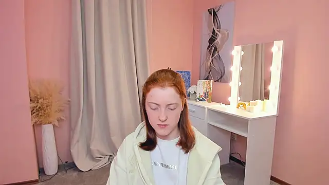 Snapshot of MuiLeath chatting on April 2026 10:31:02 AM MuiLeath online show from April 2026 10:31:02 AM