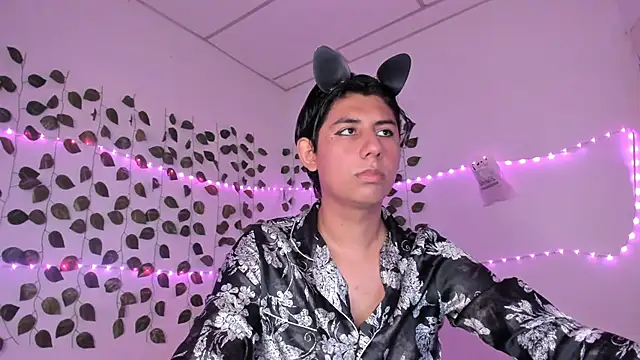 Snapshot of Ericahot3 chatting on April 2026 03:49:01 PM Ericahot3 online show from April 2026 03:49:01 PM