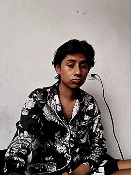 Snapshot of Ericahot3 chatting on April 2026 06:37:01 PM Ericahot3 online show from April 2026 06:37:01 PM