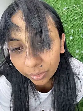 Snapshot of MELIZ_QUEEN chatting on May 2026 12:00:01 PM MELIZ QUEEN online show from May 2026 12:00:01 PM
