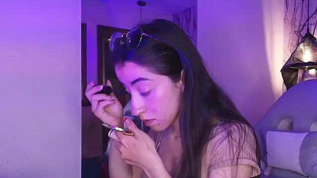 Snapshot of VictoriaSky_ chatting on April 2026 11:28:01 AM VictoriaSky online show from April 2026 11:28:01 AM