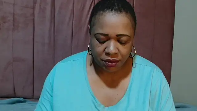 BUSTYQUEEN56  online show from June 2026 06:25:01 AM