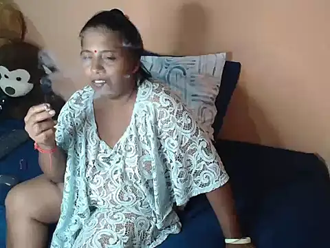 Snapshot of _IndianDiamond4u_ chatting on April 2026 07:32:01 PM IndianDiamond4u online show from April 2026 07:32:01 PM