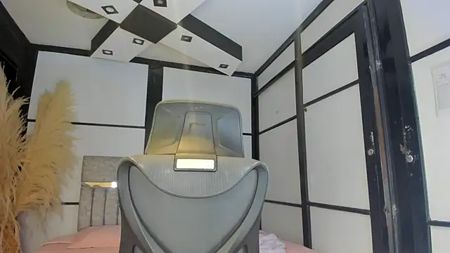 DeboraCopper  online show from April 2026 12:38:02 AM