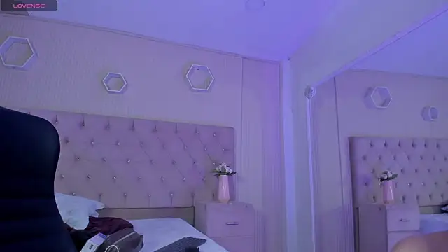 DeboraCopper  online show from April 2026 05:19:01 AM