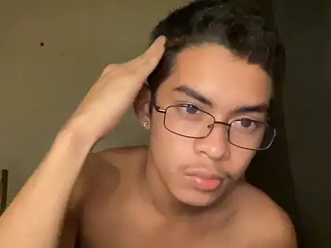 Snapshot of yourhotasian_jhonpol16 chatting on April 2026 02:18:02 PM yourhotasian jhonpol16 online show from April 2026 02:18:02 PM