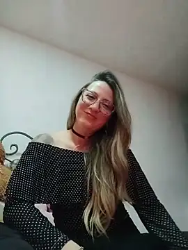 VALELUXX online show from May 2026 03:12:02 AM