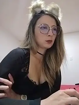 VALELUXX online show from May 2026 02:07:02 AM