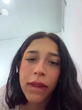 Snapshot of milakitti chatting on July 2026 07:23:01 AM milakitti online show from July 2026 07:23:01 AM