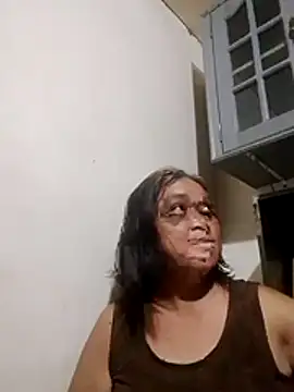 jeanyummytits online show from May 2026 11:52:02 AM
