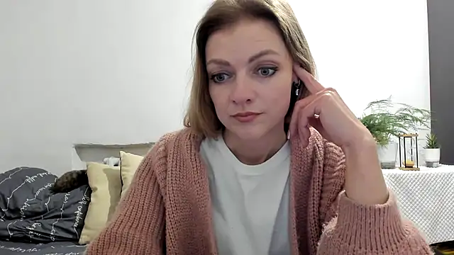 Snapshot of Severina7 chatting on April 2026 08:11:01 PM Severina7 online show from April 2026 08:11:01 PM