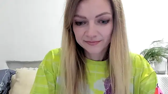 Snapshot of Severina7 chatting on April 2026 05:21:02 PM Severina7 online show from April 2026 05:21:02 PM
