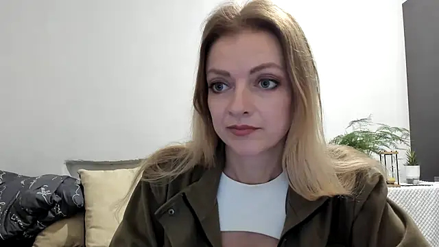 Snapshot of Severina7 chatting on April 2026 05:30:01 PM Severina7 online show from April 2026 05:30:01 PM