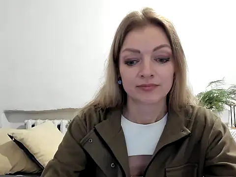 Snapshot of Severina7 chatting on April 2026 05:08:02 PM Severina7 online show from April 2026 05:08:02 PM