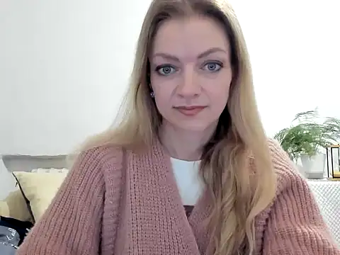 Snapshot of Severina7 chatting on May 2026 07:19:01 PM Severina7 online show from May 2026 07:19:01 PM