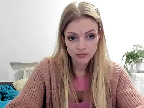Snapshot of Severina7 chatting on May 2026 06:48:02 PM Severina7 online show from May 2026 06:48:02 PM