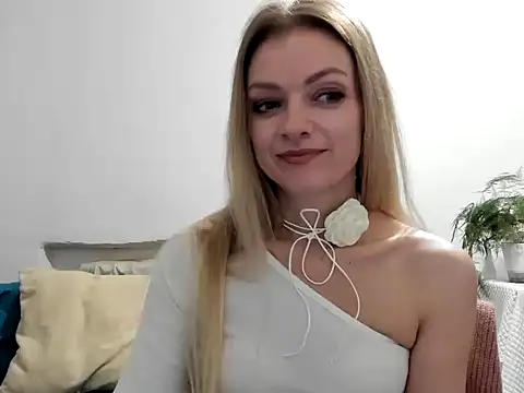 Snapshot of Severina7 chatting on May 2026 04:06:02 PM Severina7 online show from May 2026 04:06:02 PM