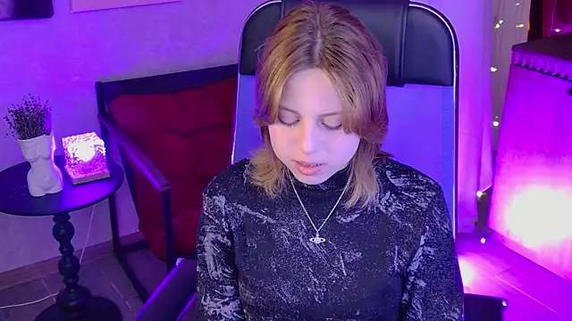 VivienneHebert online show from July 2026 09:38:01 AM