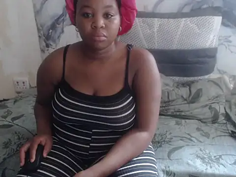 Snapshot of Lillypearl chatting on April 2026 11:05:02 AM Lillypearl online show from April 2026 11:05:02 AM