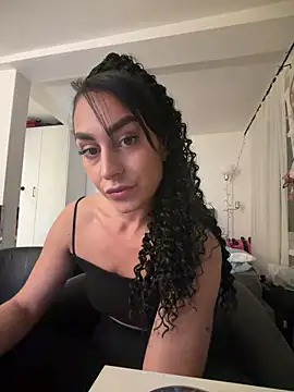 CurlyRouge online show from May 2026 09:01:01 PM