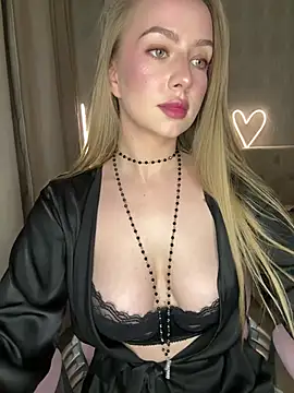 AlisaPearl online show from July 2026 08:49:02 PM