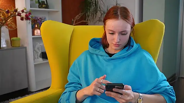 AlvaCatterton online show from April 2026 04:40:01 AM