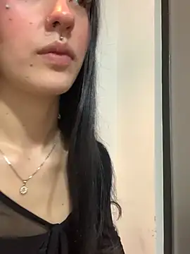Snapshot of NickieCute- chatting on April 2026 08:09:02 PM NickieCute- online show from April 2026 08:09:02 PM