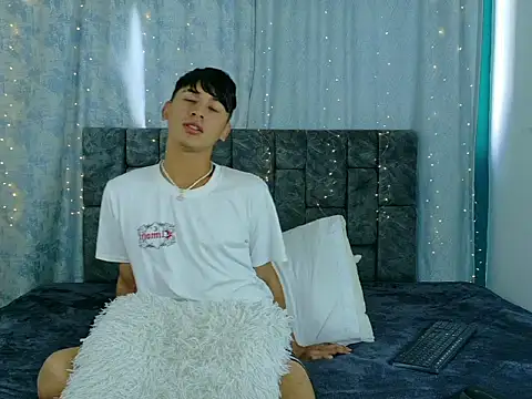 IhanKing online show from April 2026 07:28:01 PM