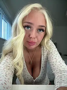 Snapshot of Vanillaheavennn chatting on April 2026 06:59:02 PM Vanillaheavennn online show from April 2026 06:59:02 PM