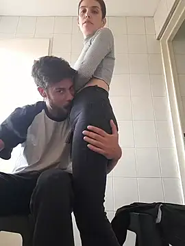 Snapshot of catsqueens chatting on April 2026 05:53:02 PM catsqueens online show from April 2026 05:53:02 PM