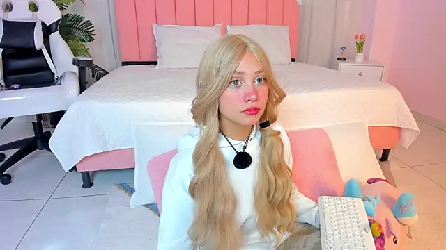 Snapshot of sweett_fire chatting on April 2026 05:25:01 PM sweett fire online show from April 2026 05:25:01 PM