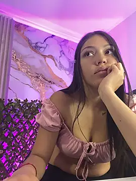 Snapshot of thalia_ec chatting on June 2026 12:20:01 PM thalia ec online show from June 2026 12:20:01 PM