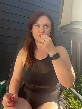 SweetLikaaa online show from April 2026 04:02:02 PM