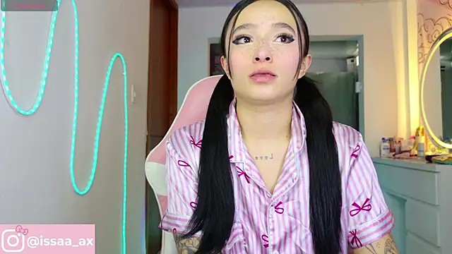 Snapshot of issa_dolly chatting on June 2026 09:57:02 PM issa dolly online show from June 2026 09:57:02 PM