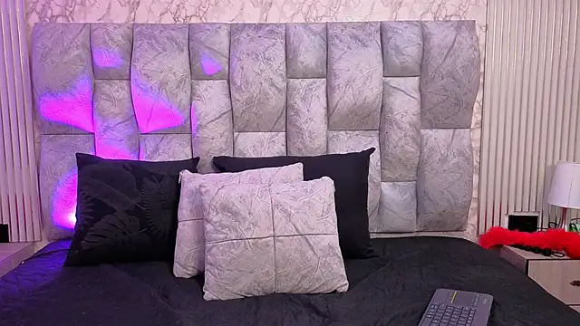 Snapshot of Thaliavegas chatting on April 2026 08:53:02 PM Thaliavegas online show from April 2026 08:53:02 PM