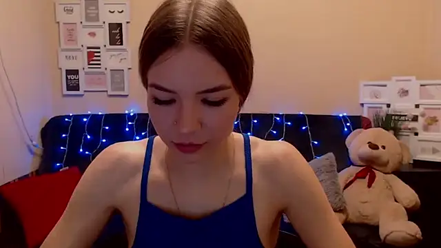 Snapshot of KaiTrum chatting on June 2026 08:44:02 PM KaiTrum online show from June 2026 08:44:02 PM
